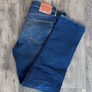 Levi’s 541 Medium Wash Jeans